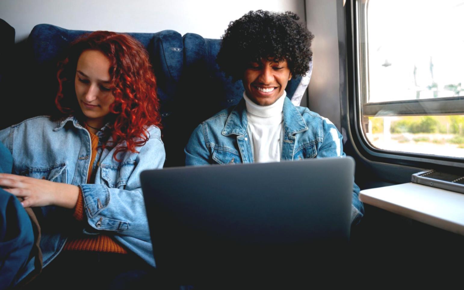 Демонстрація техніки силової йоги з правильним положенням тіла